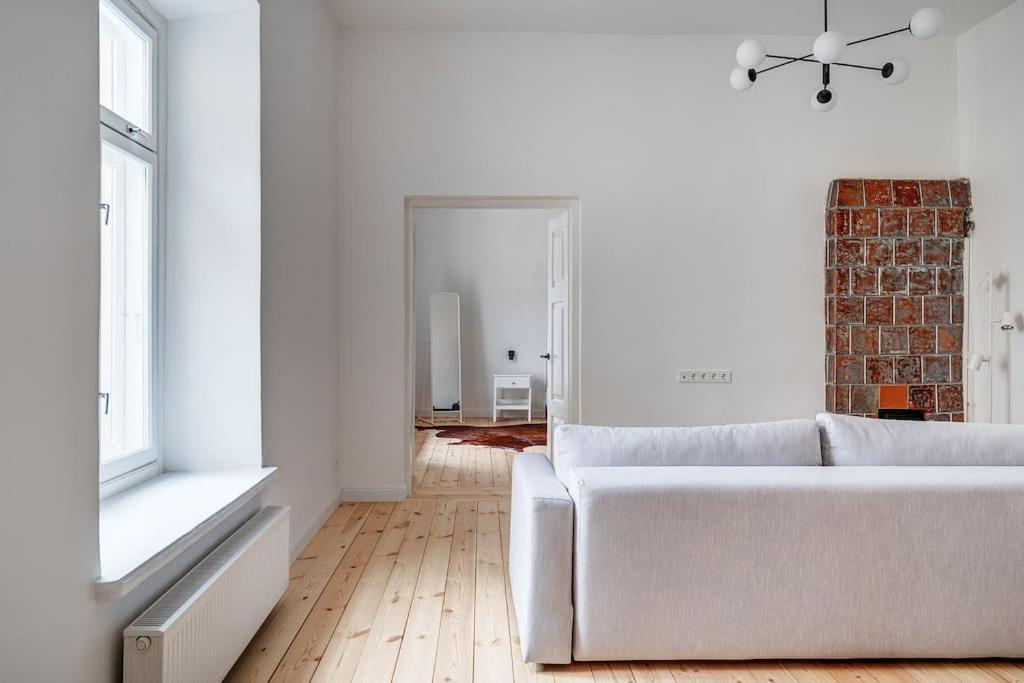 Spacious 2-Bedroom Flat In Old Town By Urban Rent Vilnius Exterior foto
