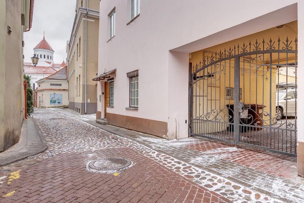 Spacious 2-Bedroom Flat In Old Town By Urban Rent Vilnius Exterior foto