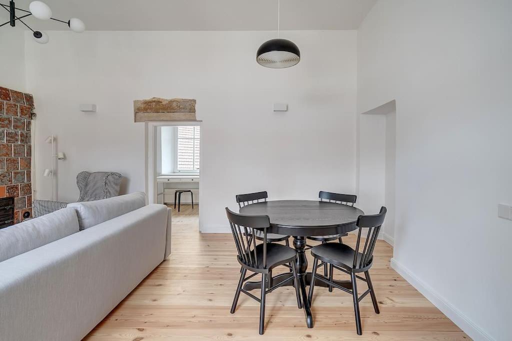 Spacious 2-Bedroom Flat In Old Town By Urban Rent Vilnius Exterior foto