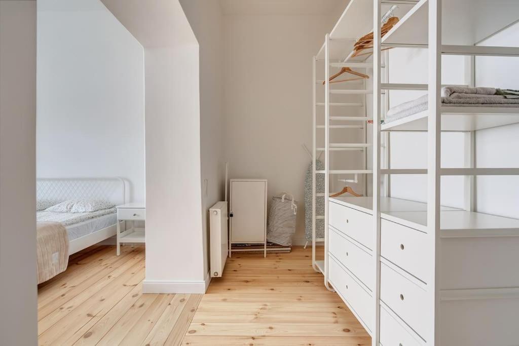 Spacious 2-Bedroom Flat In Old Town By Urban Rent Vilnius Exterior foto