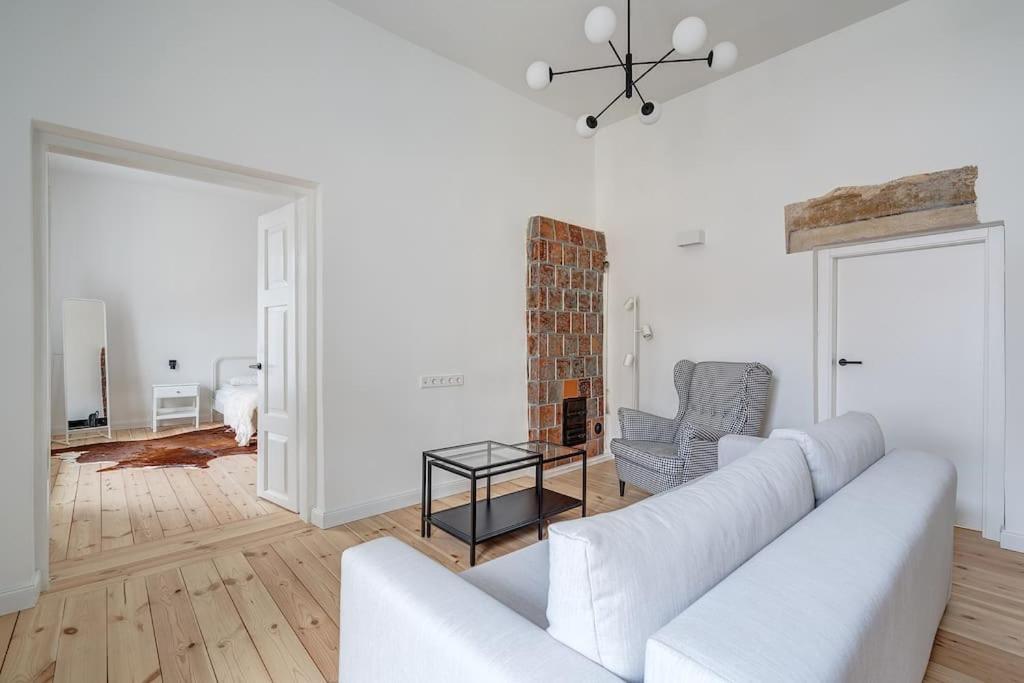 Spacious 2-Bedroom Flat In Old Town By Urban Rent Vilnius Exterior foto