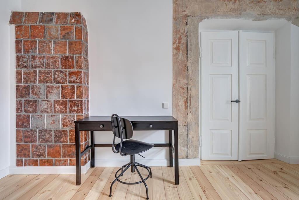 Spacious 2-Bedroom Flat In Old Town By Urban Rent Vilnius Exterior foto