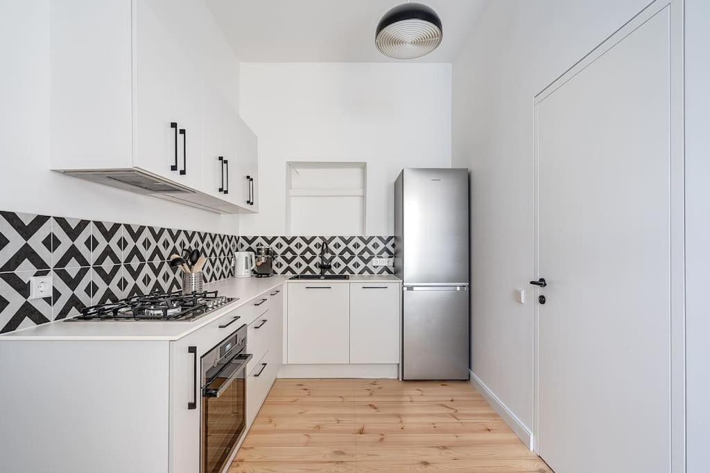 Spacious 2-Bedroom Flat In Old Town By Urban Rent Vilnius Exterior foto