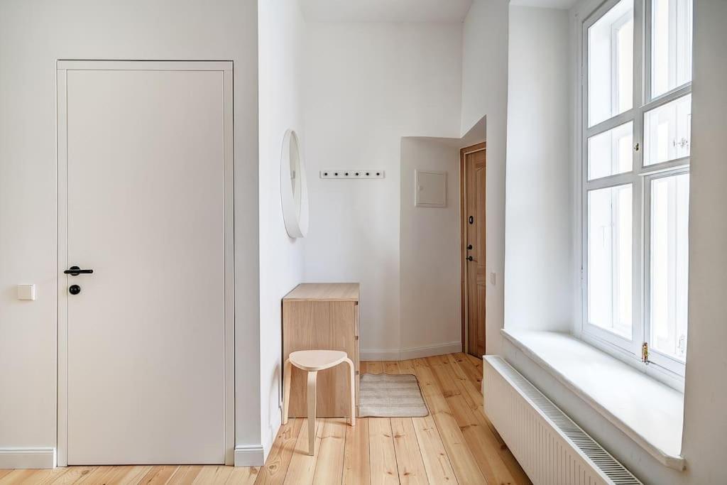 Spacious 2-Bedroom Flat In Old Town By Urban Rent Vilnius Exterior foto
